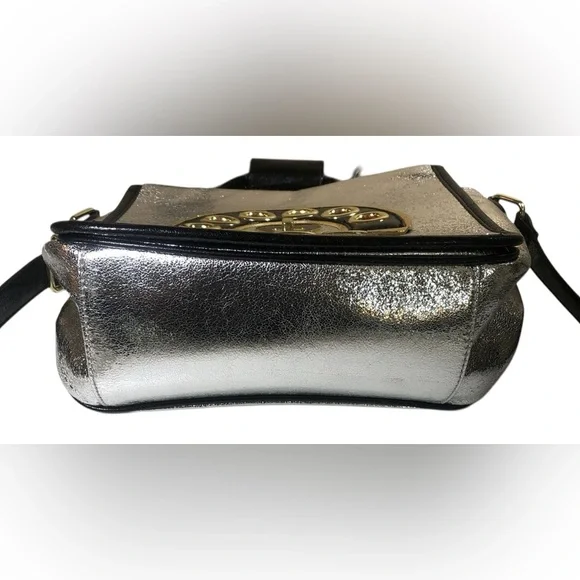 RETRO BETSEY JOHNSON Kitsch Silver Phone Crossbody Bag - Picture 4 of 7